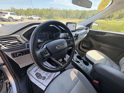 Used 2024 Ford Escape Active AWD/4WD image 37