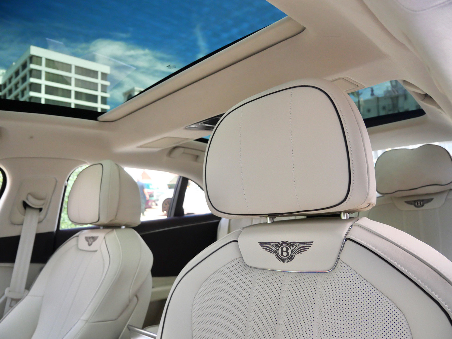 New 2026 Bentley Flying Spur V8 AWD/4WD image 13