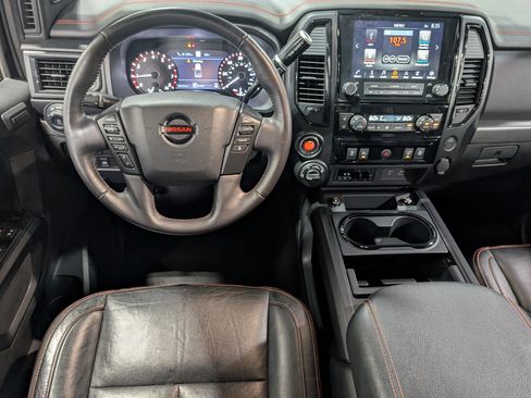 Used 2020 Nissan Titan PRO-4X w/ Pro-4x Convenience Package AWD/4WD image 12