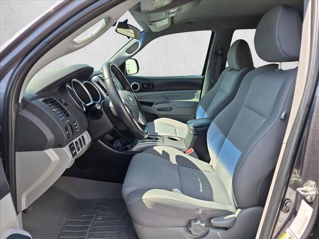 Used 2015 Toyota Tacoma PreRunner w/ TRD Sport Package RWD image 15