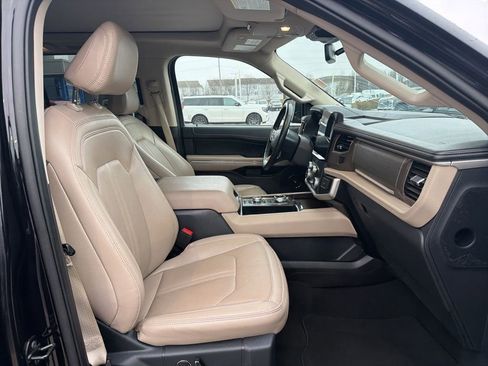 Used 2024 Ford Expedition Limited image 32
