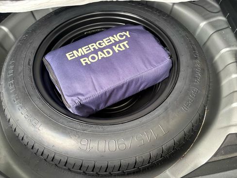 Used 2018 Nissan Rogue S image 44