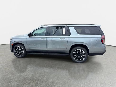 Used 2023 Chevrolet Suburban RST AWD/4WD image 6