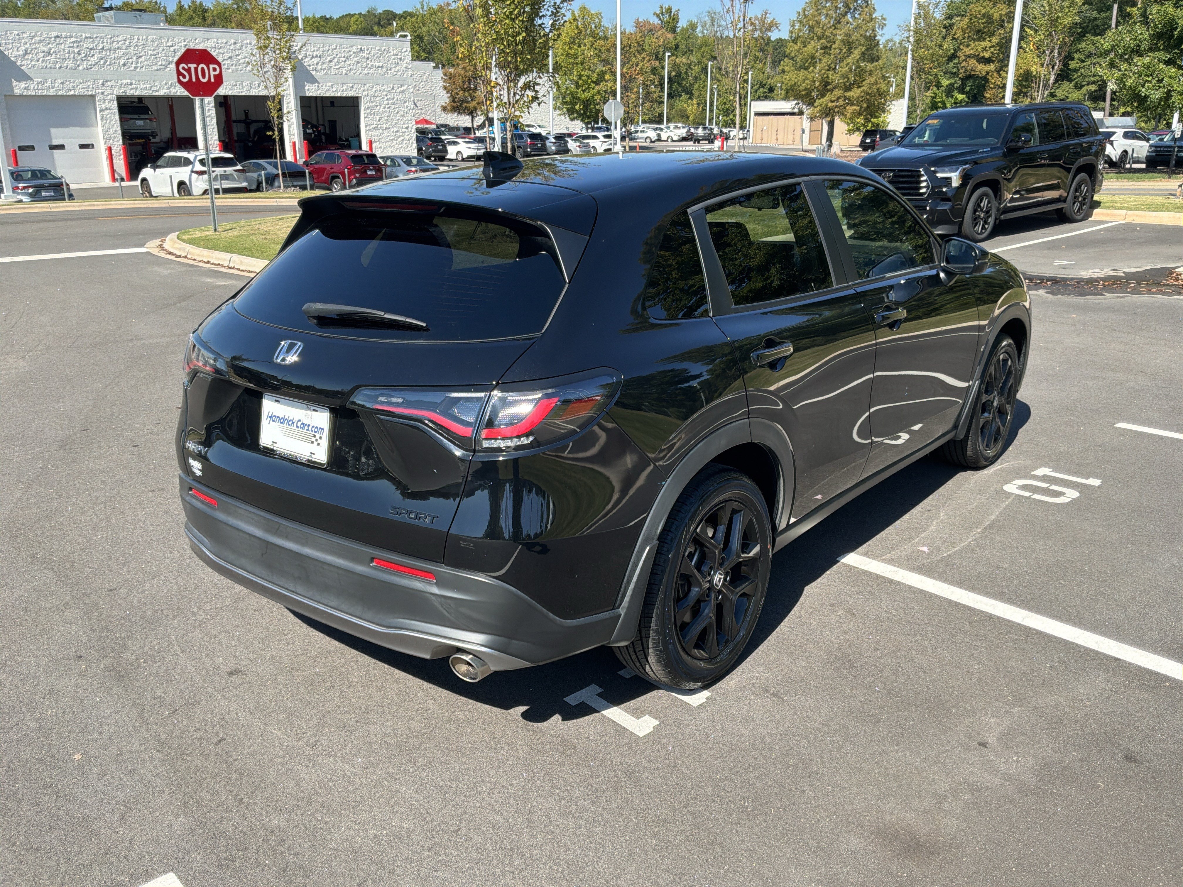 Used 2023 Honda HR-V Sport image 10