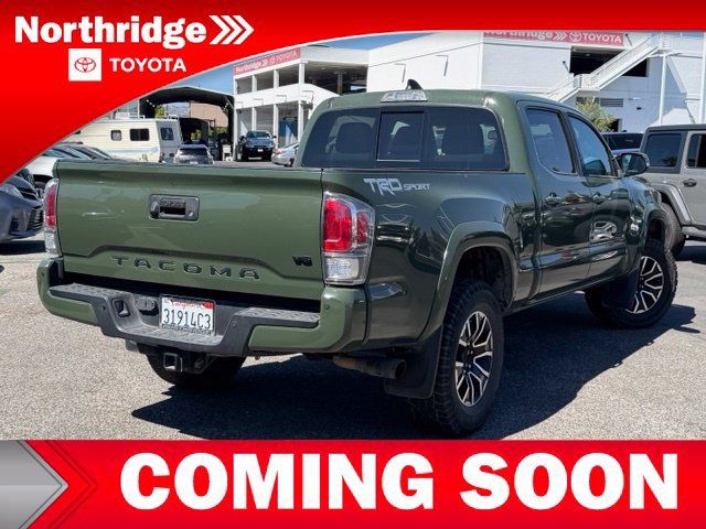 Used 2021 Toyota Tacoma TRD Sport w/ Technology Package RWD image 4