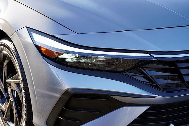 Certified 2026 Hyundai Elantra Sport FWD image 12