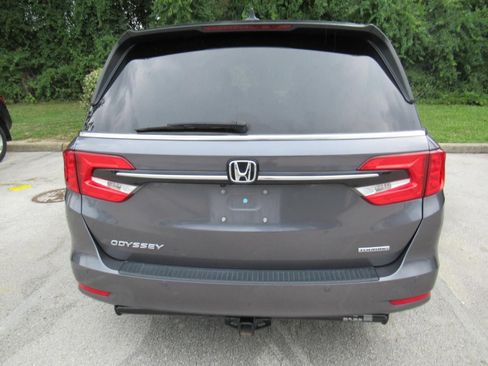 Used 2024 Honda Odyssey Touring image 7