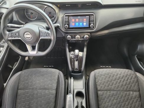 Used 2022 Nissan Kicks S FWD image 23