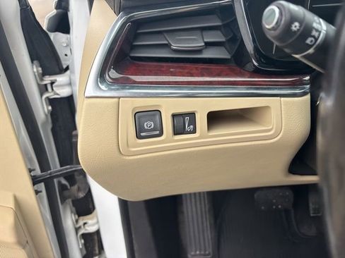 Used 2019 Cadillac XT5 Luxury image 18