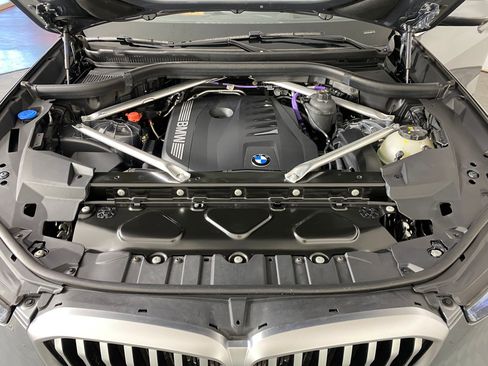 Certified 2024 BMW X5 xDrive40i w/ Premium Package image 32