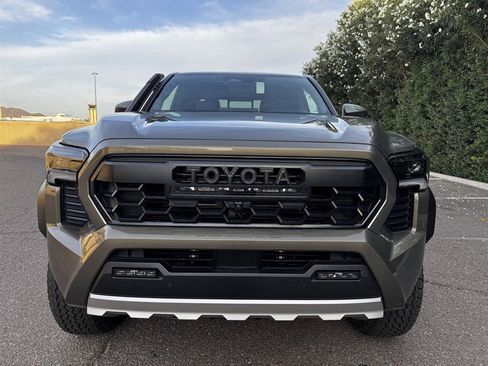 Used 2026 Toyota Tacoma Trailhunter AWD/4WD image 18