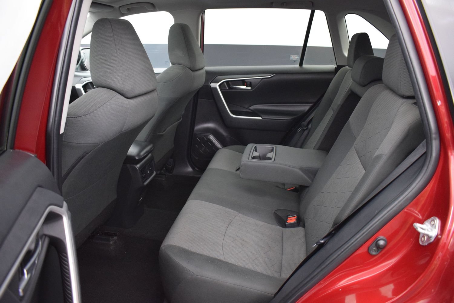 Used 2022 Toyota RAV4 XLE w/ Convenience Package AWD/4WD image 13