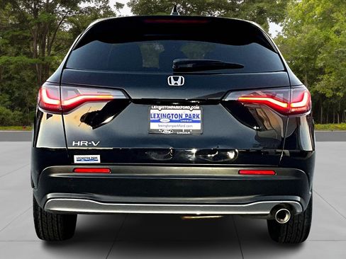 Used 2023 Honda HR-V Sport image 6