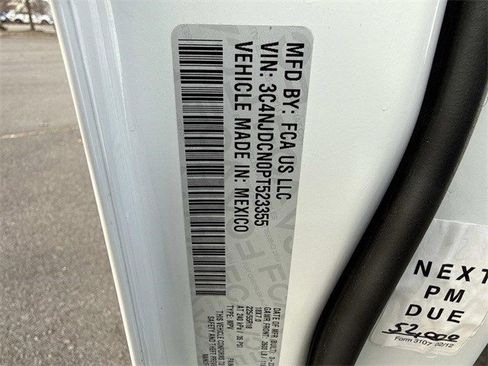 Used 2023 Jeep Compass Limited image 29