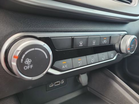 Used 2025 Nissan Altima 2.5 SV FWD image 28