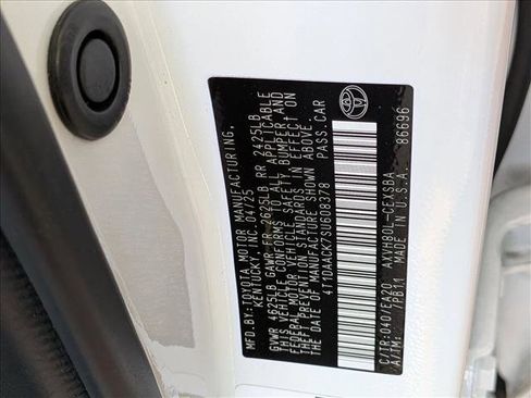 Used 2025 Toyota Camry SE w/ Convenience Package image 17