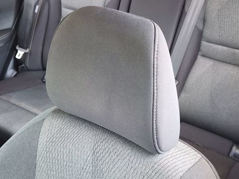 Used 2025 Nissan Rogue SV FWD image 15