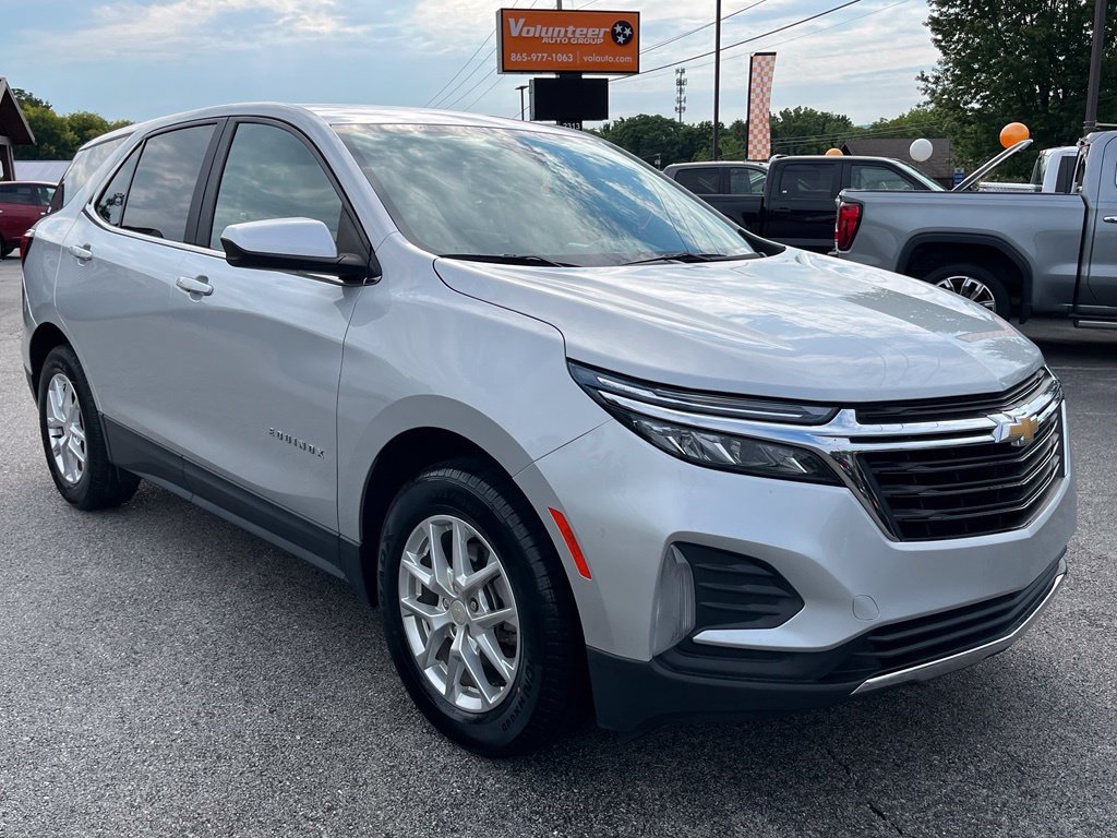Used 2022 Chevrolet Equinox LT FWD image 2
