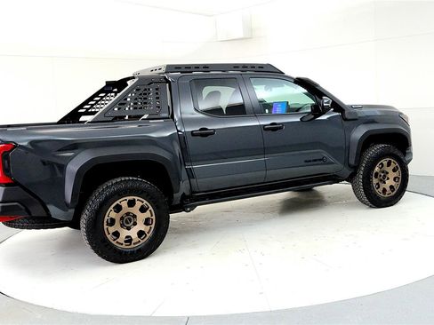 Certified 2025 Toyota Tacoma 4x4 Double Cab Hybrid image 6