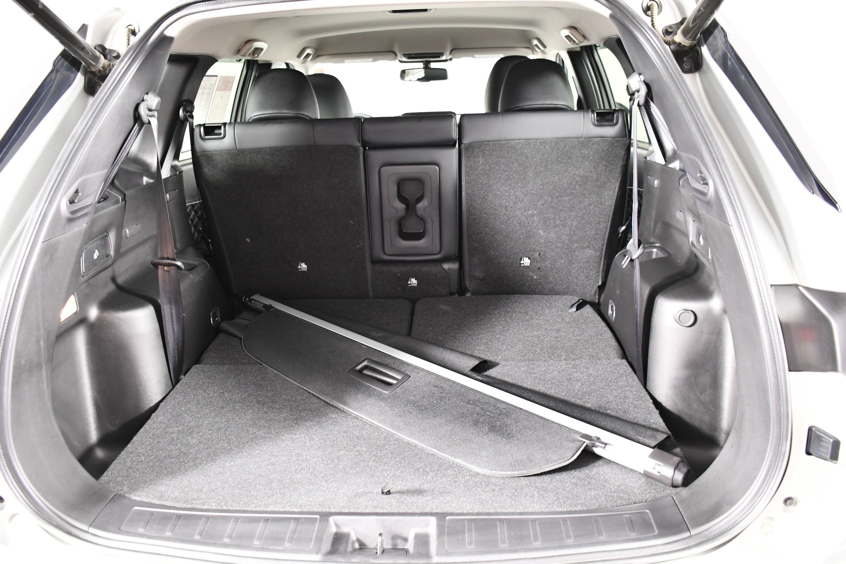 Used 2024 Mitsubishi Outlander SEL AWD/4WD image 46