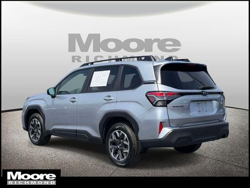 Used 2026 Subaru Forester Premium AWD/4WD image 6