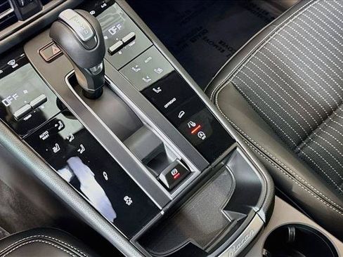 New 2026 Porsche Macan Turbo AWD/4WD image 17