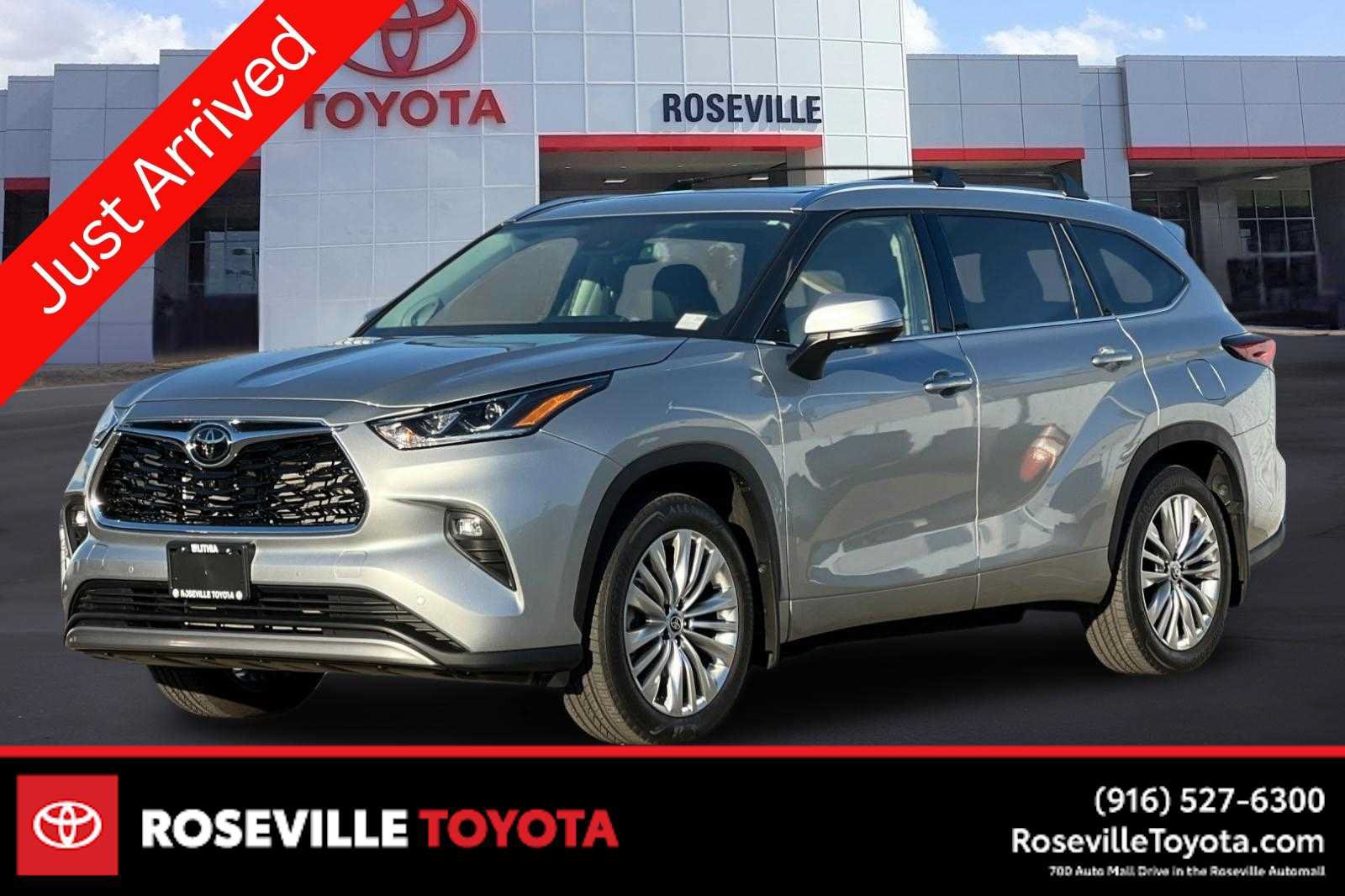 Used 2025 Toyota Highlander Platinum AWD/4WD image 1