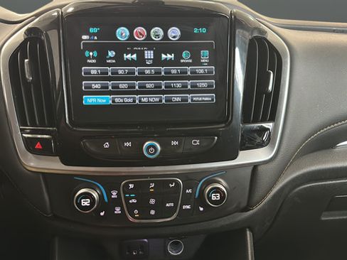 Used 2019 Chevrolet Traverse LT AWD/4WD image 15