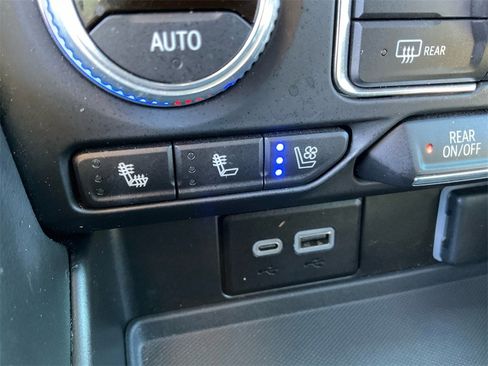 Used 2023 GMC Yukon XL AT4 w/ Technology Package image 23