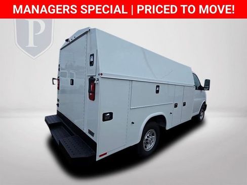 New 2025 Chevrolet Express 3500 w/ Power Convenience Package image 5