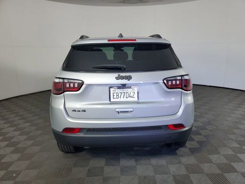 Used 2025 Jeep Compass Latitude w/ Altitude Special Edition image 5