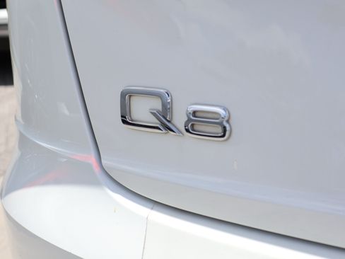 Used 2021 Audi Q8 Premium w/ Convenience Package AWD/4WD image 9