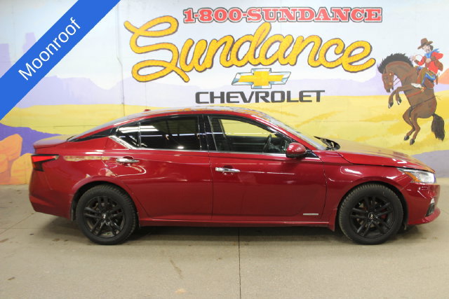 Used 2019 Nissan Altima 2.5 Platinum AWD/4WD image 1