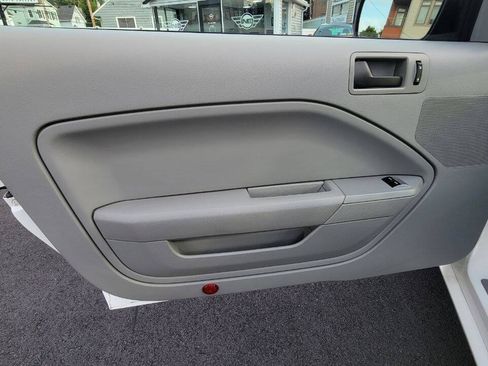Used 2006 Ford Mustang GT Premium RWD image 11