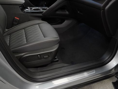 Used 2023 Buick Envision Avenir AWD/4WD image 49