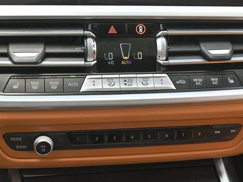 Used 2020 BMW 330i Sedan w/ Convenience Package image 32