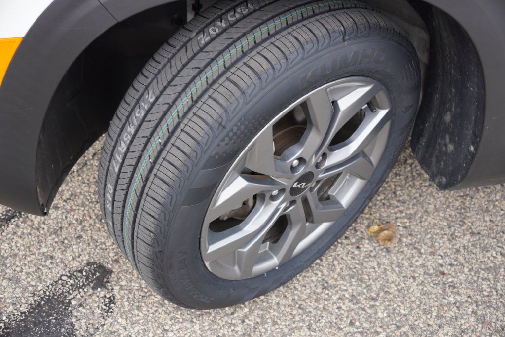 Certified 2024 Kia Seltos S FWD image 13