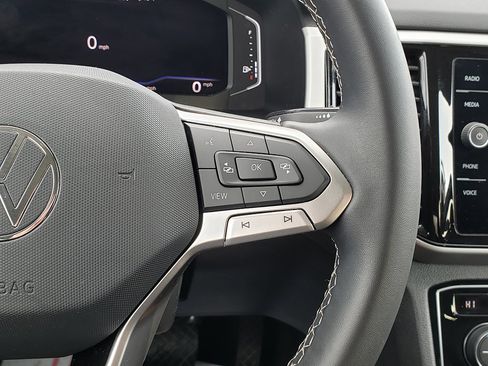 Used 2022 Volkswagen Atlas SE image 29