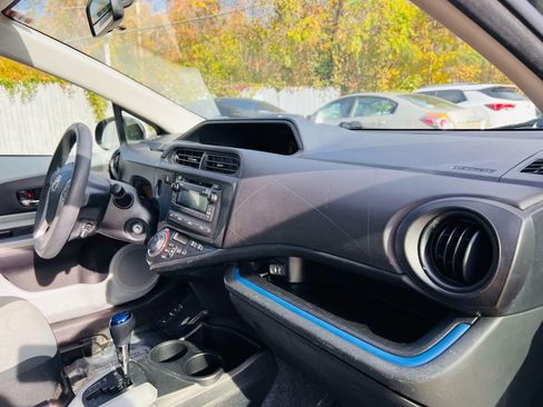 Used 2013 Toyota Prius C Two image 16