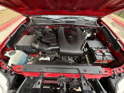 Used 2020 Toyota Tacoma SR5 image 16