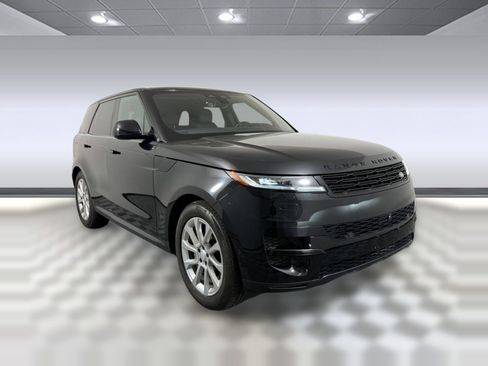 Used 2025 Land Rover Range Rover Sport SE AWD/4WD image 7