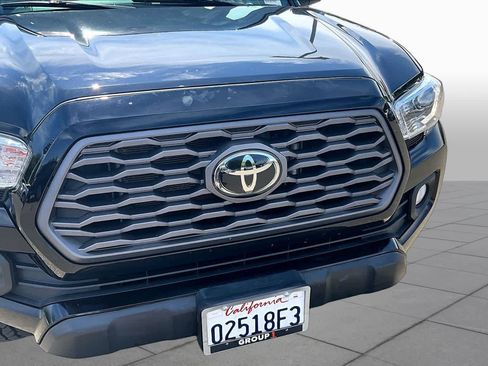 Used 2021 Toyota Tacoma TRD Off-Road w/ TRD Premium Off Road Package AWD/4WD image 29