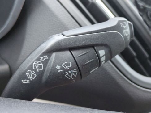Used 2013 Ford C-MAX SEL FWD image 25
