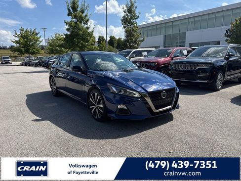 Used 2022 Nissan Altima 2.5 SR image 1