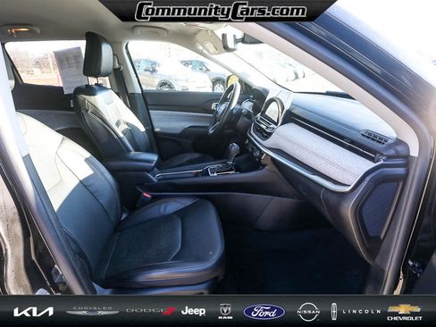 Used 2022 Jeep Compass Latitude image 21