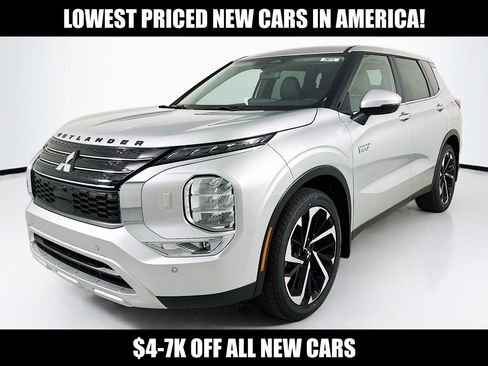 New 2024 Mitsubishi Outlander SE image 3