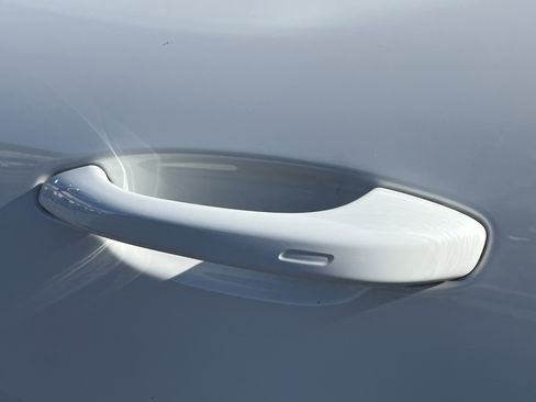 Used 2021 Porsche Cayenne image 30