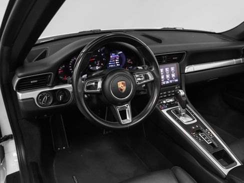 Certified 2017 Porsche 911 Carrera RWD image 30