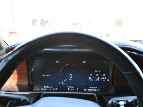 Used 2023 Lincoln Navigator L Reserve image 27