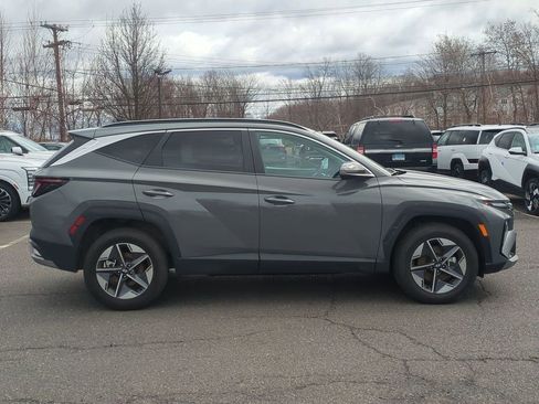 Certified 2025 Hyundai Tucson SEL image 2